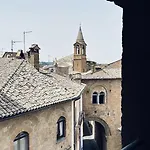 Palazzo Piccolomini فندق أورفييتو