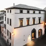 Palazzo Piccolomini Hotel 4*