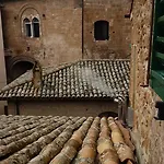 Palazzo Piccolomini Hotel