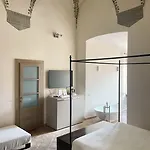 Palazzo Piccolomini Hotel