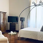Palazzo Piccolomini