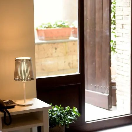 Palazzo Piccolomini Hotel 4*