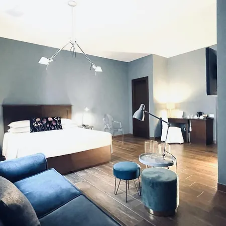 Palazzo Piccolomini Hotel