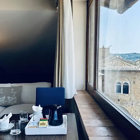 Palazzo Piccolomini Hotel