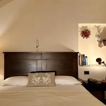 Palazzo Piccolomini 4*