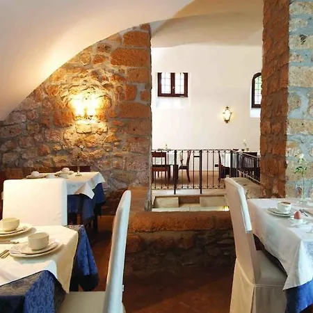 Palazzo Piccolomini 4* Orvieto
