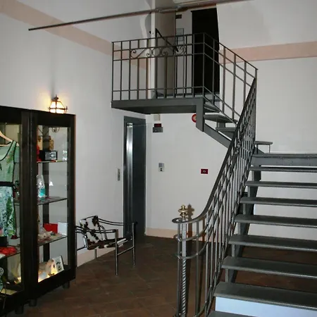 Palazzo Piccolomini 4*