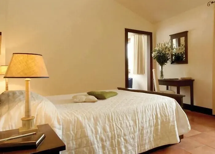 Palazzo Piccolomini 4*