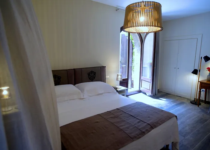 Palazzo Piccolomini 4*