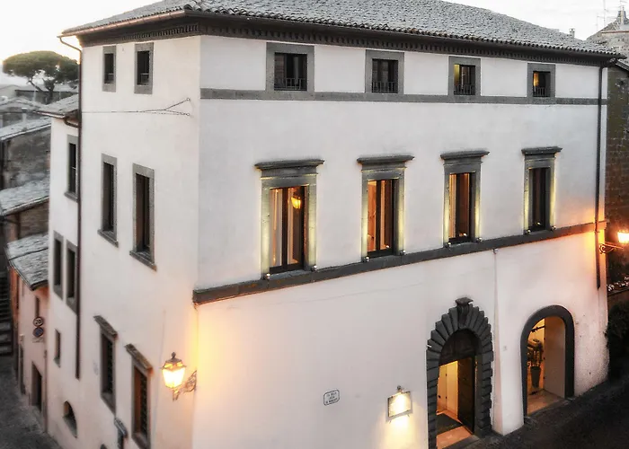 Palazzo Piccolomini Hotel 4*