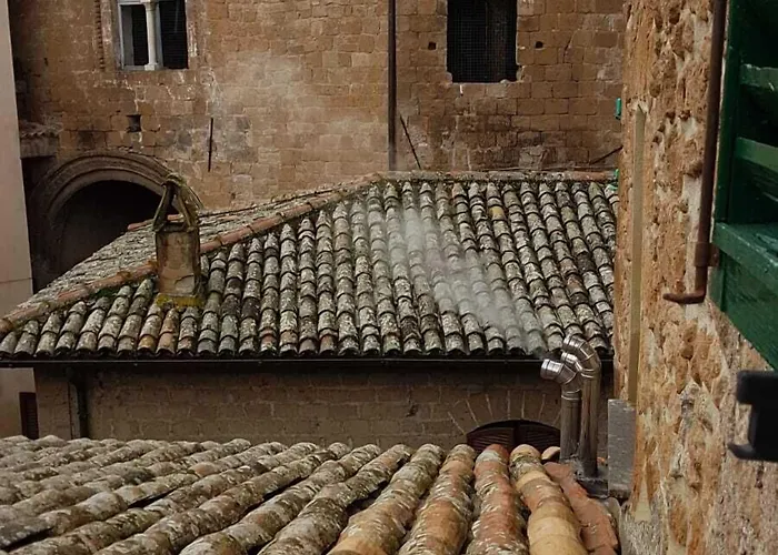 Palazzo Piccolomini فندق