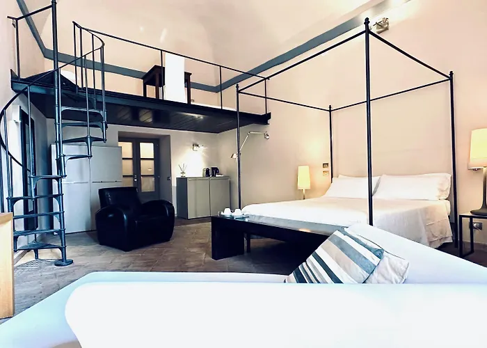 Palazzo Piccolomini 4* أورفييتو